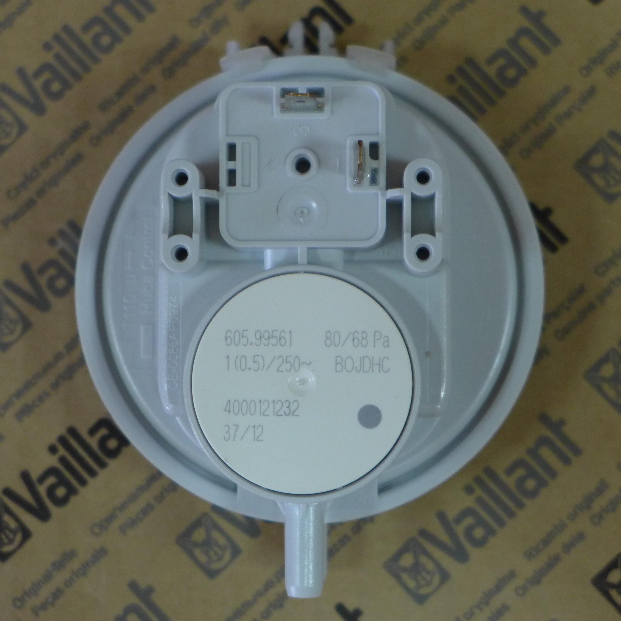 Прессостат котла 80/68 Pa Vaillant turboTEC 0020041905 — изображение 2